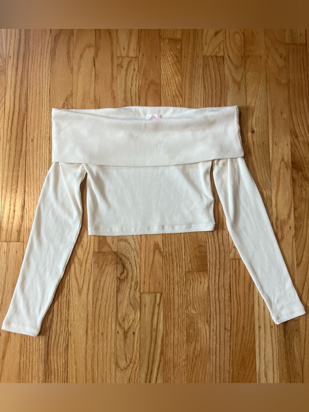 Millie Bobby Brown Off-Shoulder Long Sleeve Crop Top - Cream